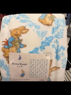The World of Peter Rabbit
Throw Blanket 60x70in
Polyester Beatrice Potter
